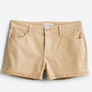 New | Studio Blue Mid Rise Raw Edge Cuffed short size 29